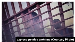 ""En esta mazmorra nunca nadie se encuentra bien"