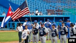 Industriales y Universidad Estatal de Pennsylvania. en el estadio Latinoamericano.