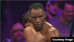 Captura de video de una pelea del peso completo cubano Frank Sánchez Faure.